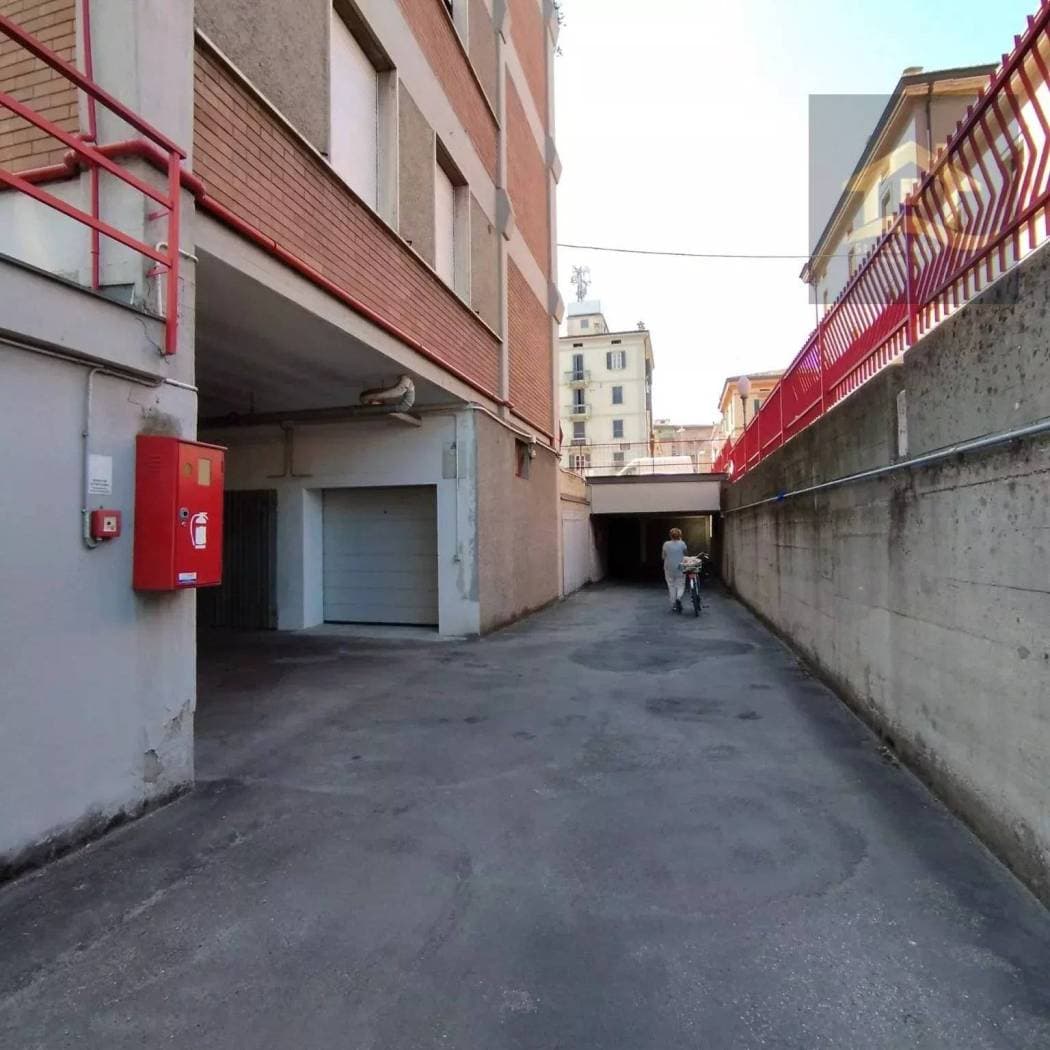 Garage - Box in Vendita
