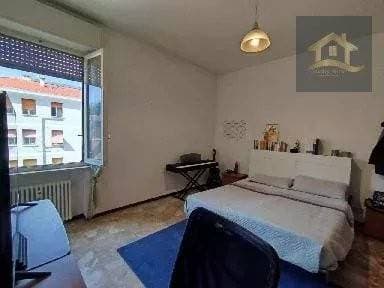Stanza in affitto in appartamento via Carlo Innocenzo Frugoni, Parma