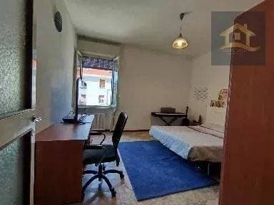 Stanza in affitto in appartamento via Carlo Innocenzo Frugoni, Parma