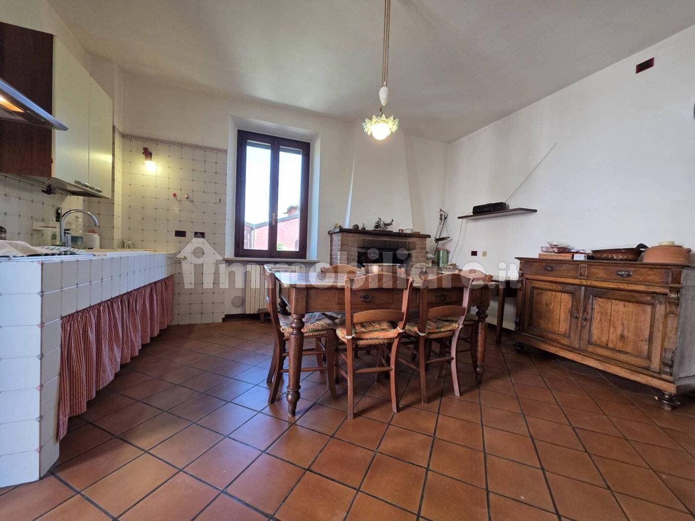 Quadrilocale via Compostela, Vicofertile, Parma