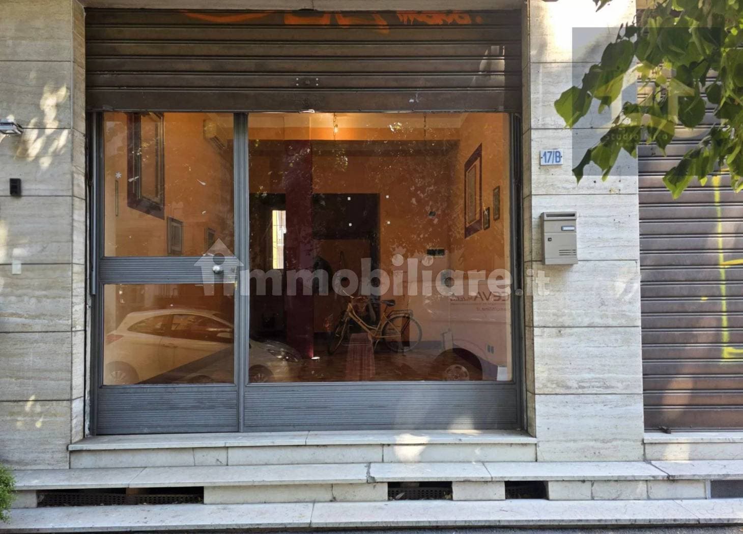 Locale commerciale in Affitto